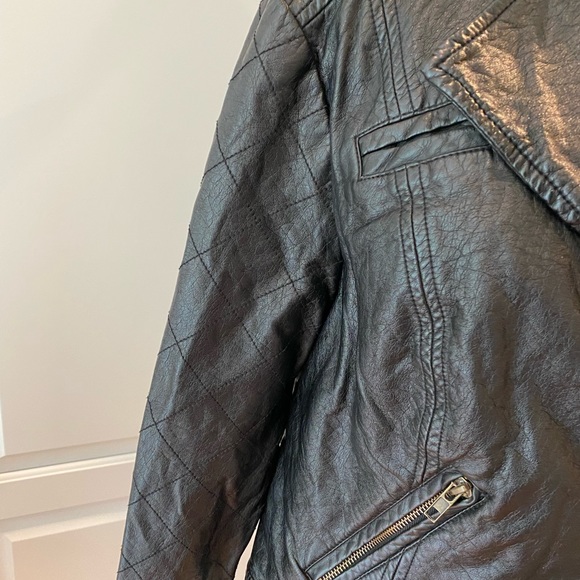 Torrid Black Faux Leather Zip Up Moto Jacket 12 L Biker Motorcycle - Picture 5 of 9